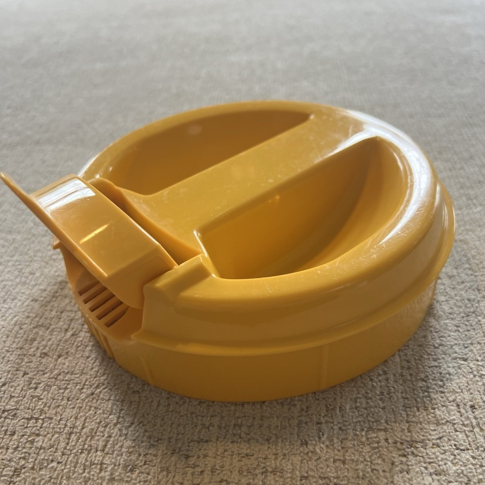 Mr Coffee Iced Tea Maker TM3 Replacement 3 Quart Qt Yellow Pitcher Lid Only